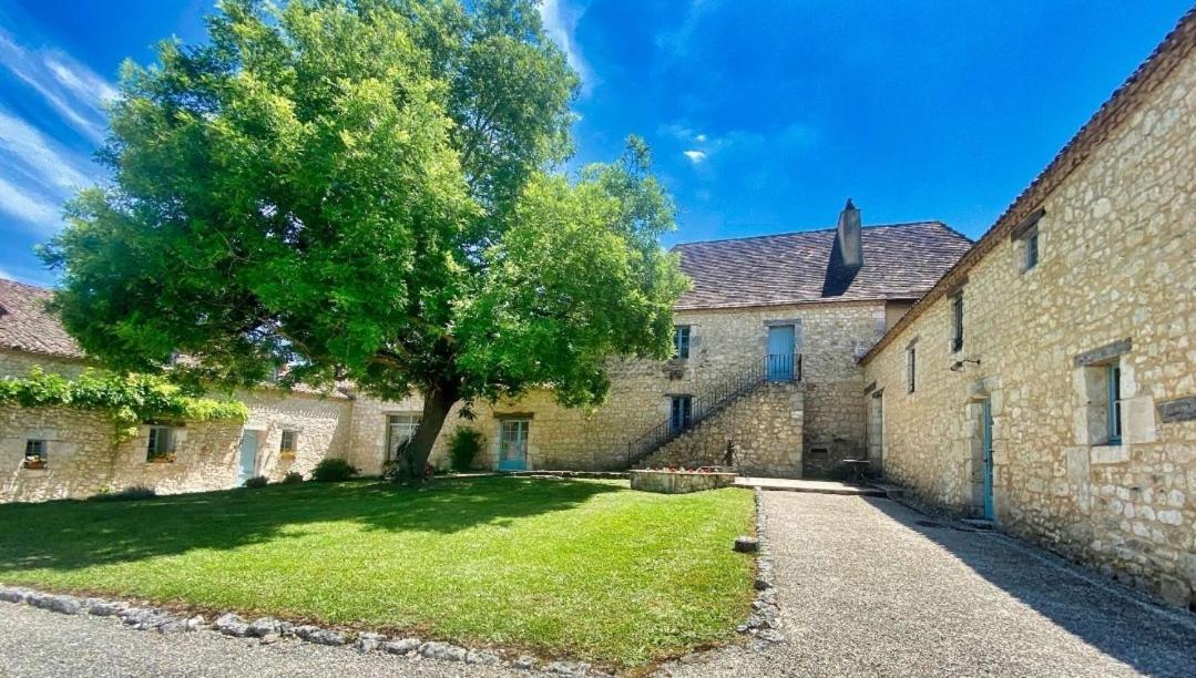 Chambre D'Hote "La Source" Domaine De Fonpeyroune Conne-de-Labarde Bagian luar foto